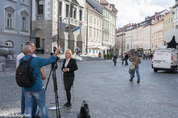 Ljubljana mayor Zoran Jankovic is arrested on charges of corruption on September 27. Croatian televison is getting ready to report about it.